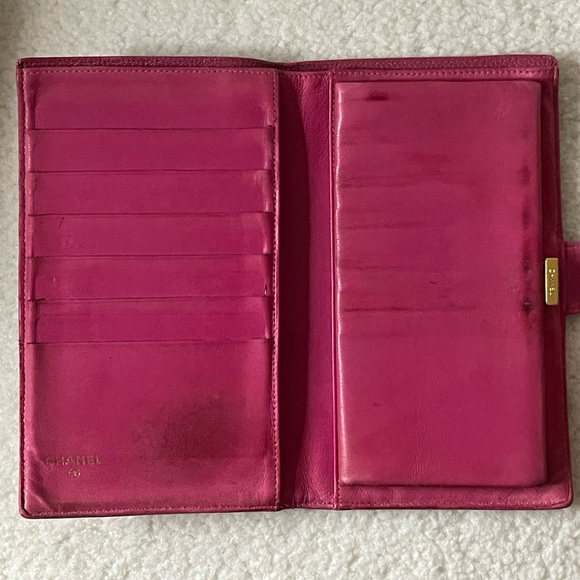 ❌SOLD❌ Chanel Pink Caviar Leather Kisslock Wallet - Picture 5 of 14